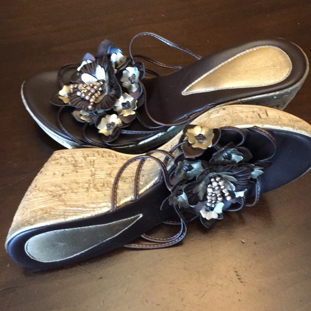 Wedge sandals